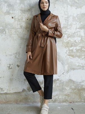 Darina Kuşaklı Deri Trenç Taba Darina Kuşaklı Deri Trenç Taba