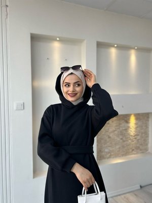 Kapüşonlu Swet İplik Elbise