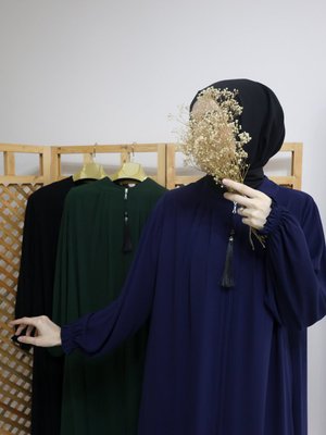 Pileli Fermuarlı Ferace Modeli