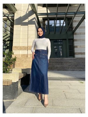 Beli Çıt Çıtlı Fermuar Cep Detaylı Kot Etek Koyu Mavi