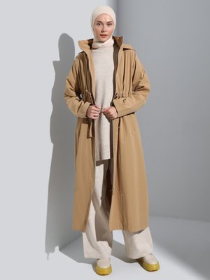 Camel Bel Detaylı Kapüşonlu Trençkot