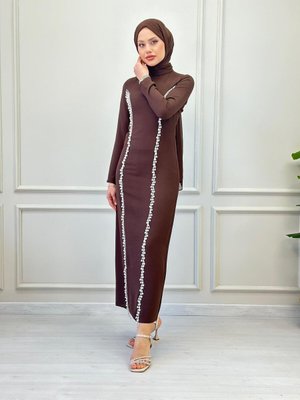İncili Elbise Kahverengi İncili Elbise Kahverengi