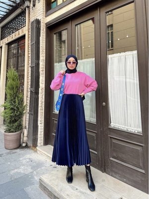 Lacivert Saten Piliseli Şık Rahat Etek