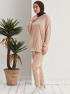 Varak Detaylı Eşofman Takımı Bej Varak Detaylı Eşofman Takımı Bej