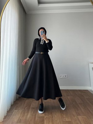 Puf Scuba Siyah Kloş Etek Puf Scuba Siyah Kloş Etek