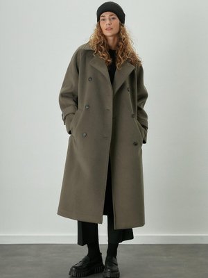 Danısh Kaşe Kruvaze Kaban Küllü Haki