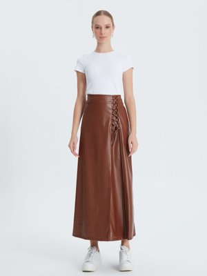 Kahverengi Linea Deri Etek
