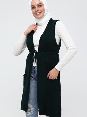 Bağcıklı Çift Cepli Triko Kolsuz Yelek Bağcıklı Çift Cepli Triko Kolsuz Yelek