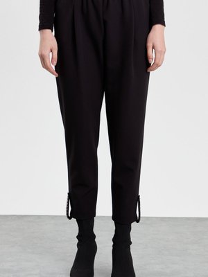 Apoleti Taşlı Pantolon Siyah