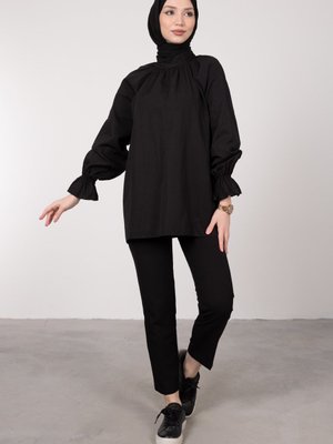 Oversize Kesim Manşet Detaylı Tunik Siyah Oversize Kesim Manşet Detaylı Tunik Siyah