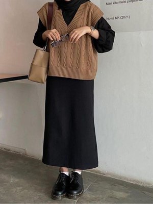 Genç Tesettür Kalem Etek