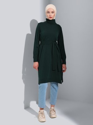 Zümrüt Yeşili Boğazlı Kuşak Detaylı Triko Tunik Zümrüt Yeşili Boğazlı Kuşak Detaylı Triko Tunik