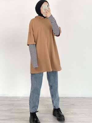 Kolu Çizgi Detaylı Kapüşonlu Sweat