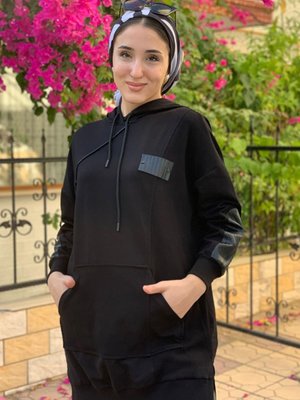 Siyah Kanguru Cep Deri Detaylı Sweat