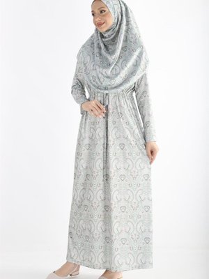 Parça Başörtülü Büzgülü Desenli Namaz Elbisesi Parça Başörtülü Büzgülü Desenli Namaz Elbisesi