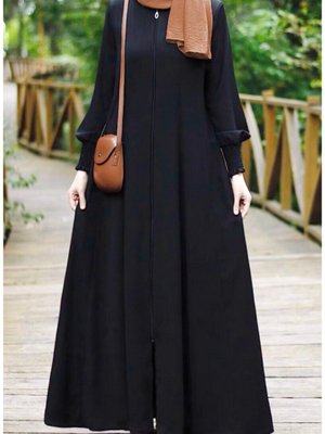 Hüma Sultan Mevlana Kloş Ferace Siyah Hüma Sultan Mevlana Kloş Ferace Siyah