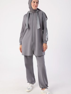 Gri01 Parlak Garni Kumaşlı Fermuarlı Eşofman Takım