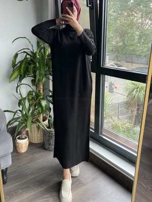 Oversize Bol Kesim Yarım Balıkçı Yaka Fitilli Triko Elbise Beden Arası