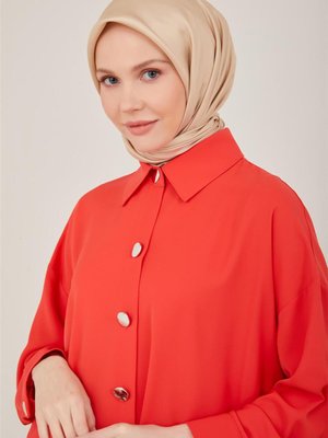 Önü Metal Düğmeli Gömlek Kiraz