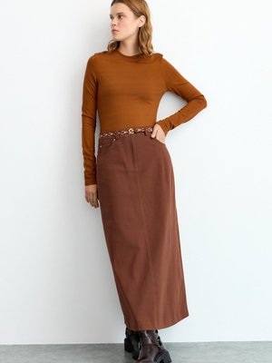 Beli Kuşaklı Gabardin Etek Kahve