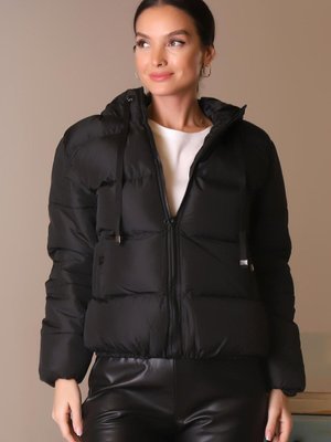 Siyah Kapüşonlu Şişme Mont