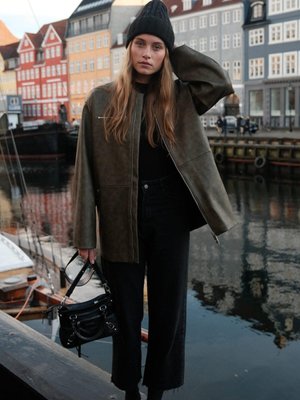 Eskitme Efektli Deri Ceket Yeşil Eskitme Efektli Deri Ceket Yeşil