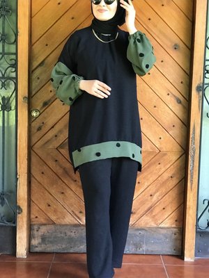 Yeşil Siyah Puantiye Detaylı Eşofman Takım Yeşil Siyah Puantiye Detaylı Eşofman Takım