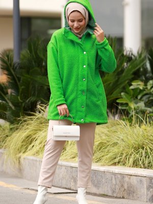 Mari Kapüşonlu Kap Yeşil