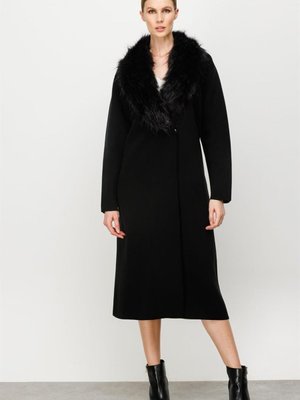 Siyah Yaka Kürk Detaylı Pardesü