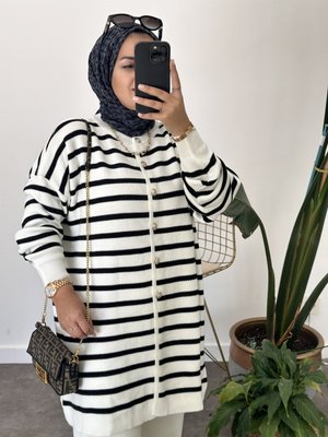 Çizgili Triko Hırka