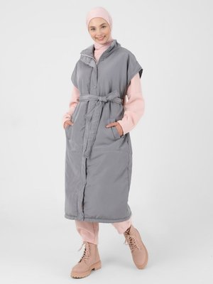 Elyaf Dolgulu Uzun Fermuarlı Yelek Gümüş Gri Elyaf Dolgulu Uzun Fermuarlı Yelek Gümüş Gri