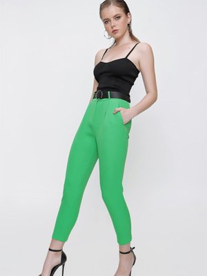 Yeşil Halka Kemerli Pantolon Yeşil Halka Kemerli Pantolon