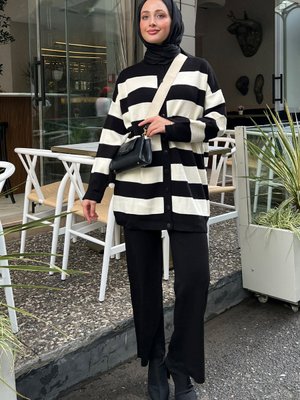 Prive Çizgili Triko Takım Siyah Prive Çizgili Triko Takım Siyah