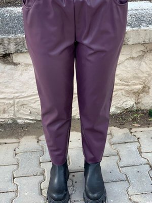 Mor Kesik Paça Deri Pantolon Mor Kesik Paça Deri Pantolon