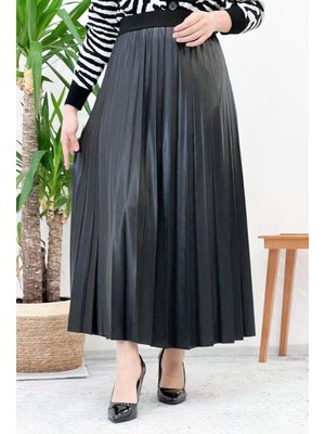 Siyah Piliseli Etek Siyah Piliseli Etek