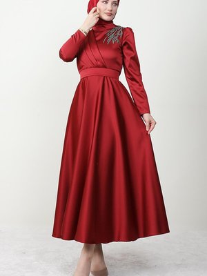 Omzu Taşlı Saten Abiye Elbise Koyu Bordo Omzu Taşlı Saten Abiye Elbise Koyu Bordo