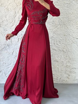 Pelerin Ve Taş Detaylı Saten Abiye Elbise Bordo Pelerin Ve Taş Detaylı Saten Abiye Elbise Bordo