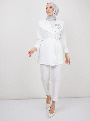 Şal Yaka Taş İşlemeli Ceket takım Şal Yaka Taş İşlemeli Ceket takım