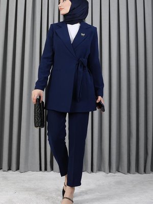 Taşlı Broşürlü Takım Lacivert