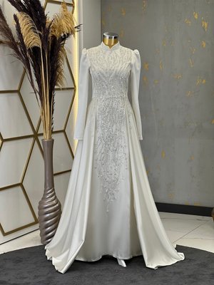 Kuyruklu Damla Abiye Elbise Beyaz