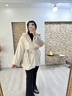 Peluş Kemerli Kaban