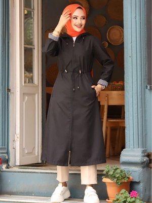 Bileği Çizgili Kapüşonlu Trençkot