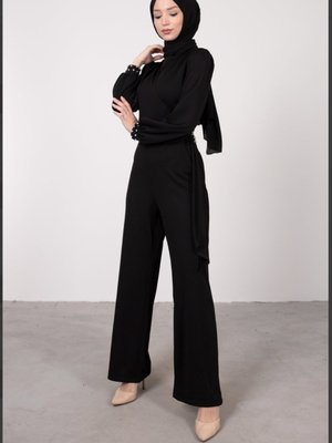 Çapraz Parçalı Kristal Işlemeli Tulum Koyu Çapraz Parçalı Kristal Işlemeli Tulum Koyu