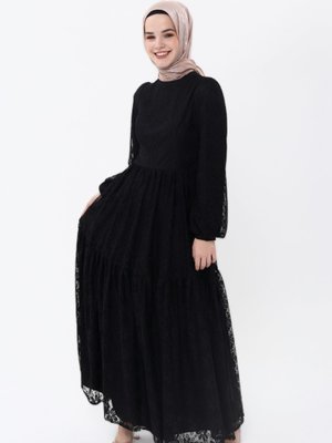 Dantel Detaylı Elbise