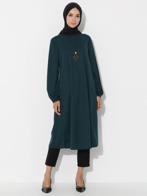 Kolye Detaylı Tunik Zümrüt Kolye Detaylı Tunik Zümrüt