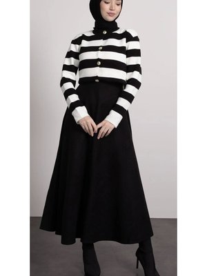 Gold Düğme Detaylı Hırka