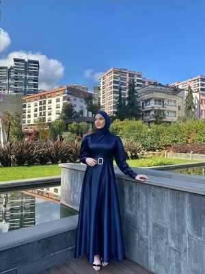 Saten Kemerli Elbise