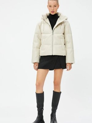 Bej Kapüşonlu Cepli Mont