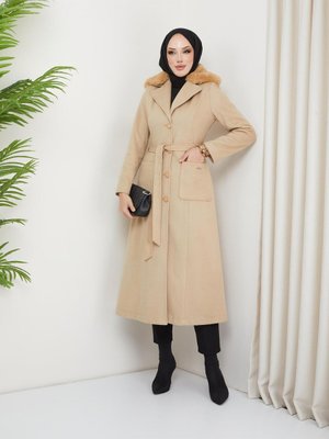 Kaşe Kaban Yaka Kürklü Torbacep Kaşe Kaban Yaka Kürklü Torbacep