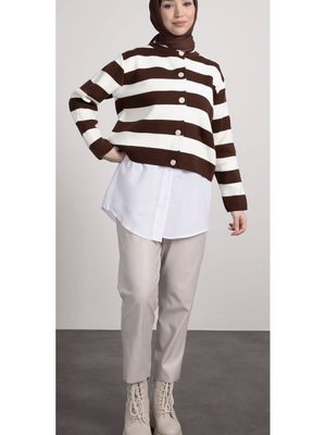 Gold Düğme Detaylı Hırka